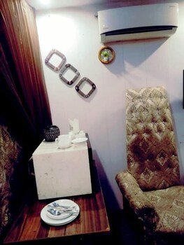 Hotel Royal Suites