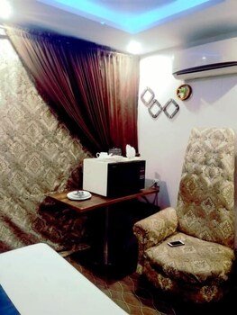 Hotel Royal Suites