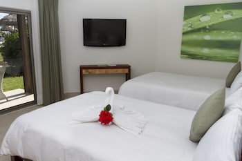 Sandos Caracol Eco Resort