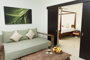 Sandos Caracol Eco Resort