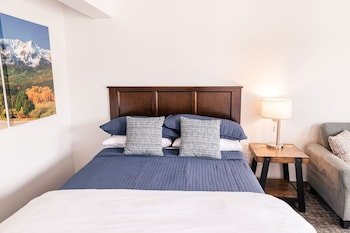 Alaska Frontier Inn