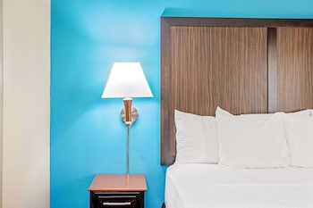 La Quinta Inn & Suites by Wyndham Corpus Christi Airport