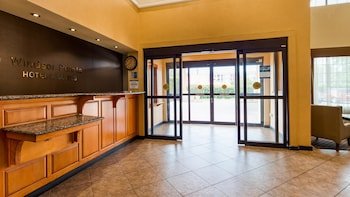 Best Western Windsor Pointe Hotel & Suites-AT&T Center