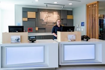 Holiday Inn Express & Suites Taylor