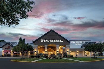 DoubleTree Suites by Hilton Hotel Mount Laurel