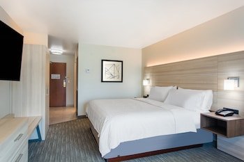 Holiday Inn Express Hotel & Suites Lewisburg