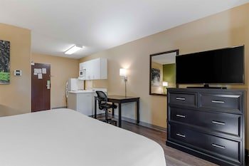 Baymont by Wyndham Auburn Hills South
