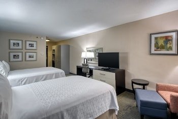Holiday Inn & Suites Atlanta Airport-North