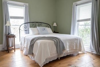 Minerva Bed And Breakfast