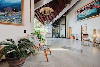 Papagayo Golden Palms Beachfront Hotel