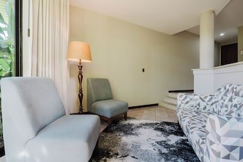 Papagayo Golden Palms Beachfront Hotel