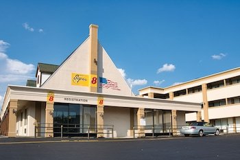 Super 8 by Wyndham Alexandria/Washington D.C. Area