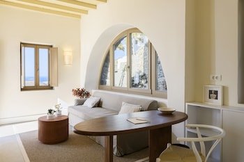 Camarades Mykonos