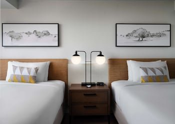 Sonesta Irvine