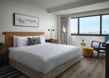 Sonesta Irvine