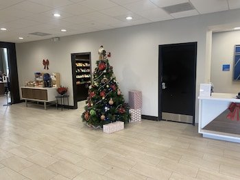 Holiday Inn Express & Suites Hermosa Beach