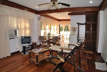Surfside Boracay Resort & Spa