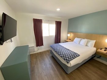 Salt Air Lodge