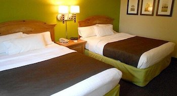 AmericInn by Wyndham Manitowoc