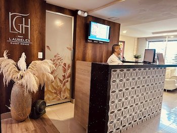 Laureles Guest House