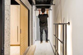 Downtown Designer Apartments by Uliv