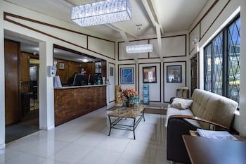 Spinnaker Inn Of Naples