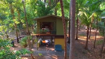 Puerto Barillas Marina & Lodge