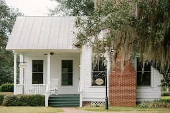Ball House and Cottages