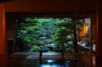 Nishimuraya Honkan