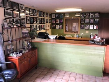 Salt Creek Inn