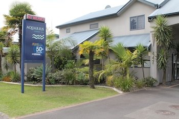 Aquarius Motor Inn