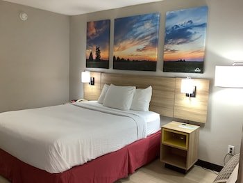 Days Inn by Wyndham Kingdom City