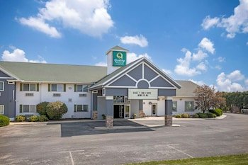 Quality Inn & Suites Stoughton