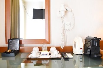 Adrian Hotel Athens