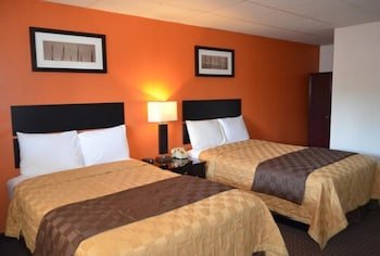 Enfirld Inn and Suites Bradley Airport