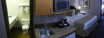 Peavine Inn & Suites