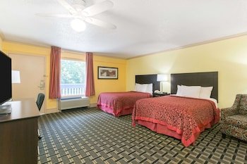 Days Inn by Wyndham Savannah Airport
