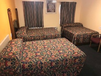 Deluxe Inn