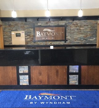 Baymont by Wyndham Mukwonago