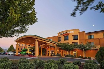 Courtyard Medford Airport