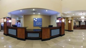 Holiday Inn Express Bainbridge