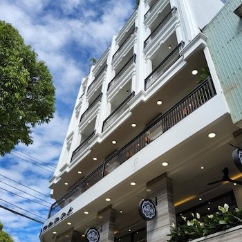 Ngon Avatar Luxury Boutique Hotel