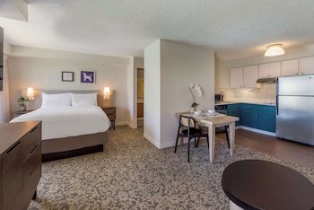 Sonesta ES Suites Austin The Domain Area