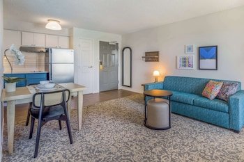 Sonesta ES Suites Austin The Domain Area
