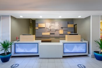 Holiday Inn Express Hotel & Suites Weston