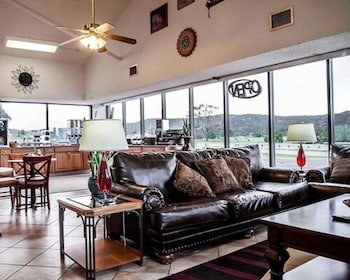 Budget Host Inn