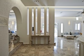 Kamari Hotel