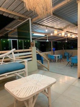 Reef Hostel Manta