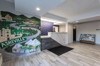 Rodeway Inn & Suites near Outlet Mall - Asheville