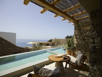 Collini suites & villas